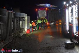 25. Nov. 2025 – Grisetransport Væltede På Tirslundvej Ved Brørup.